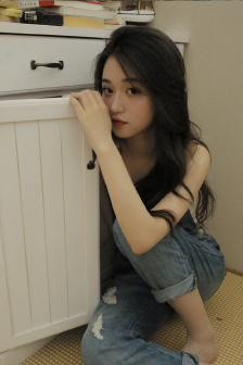晚上进了女小娟的身体小说完整版